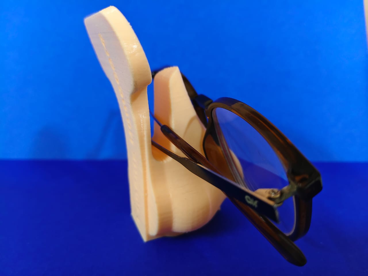 Custom 3D Printed Spectacle Stand – Personalized With Your Name