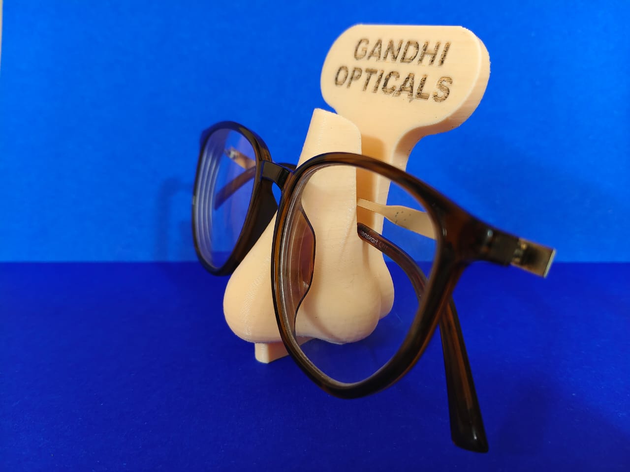 Custom 3D Printed Spectacle Stand – Personalized With Your Name