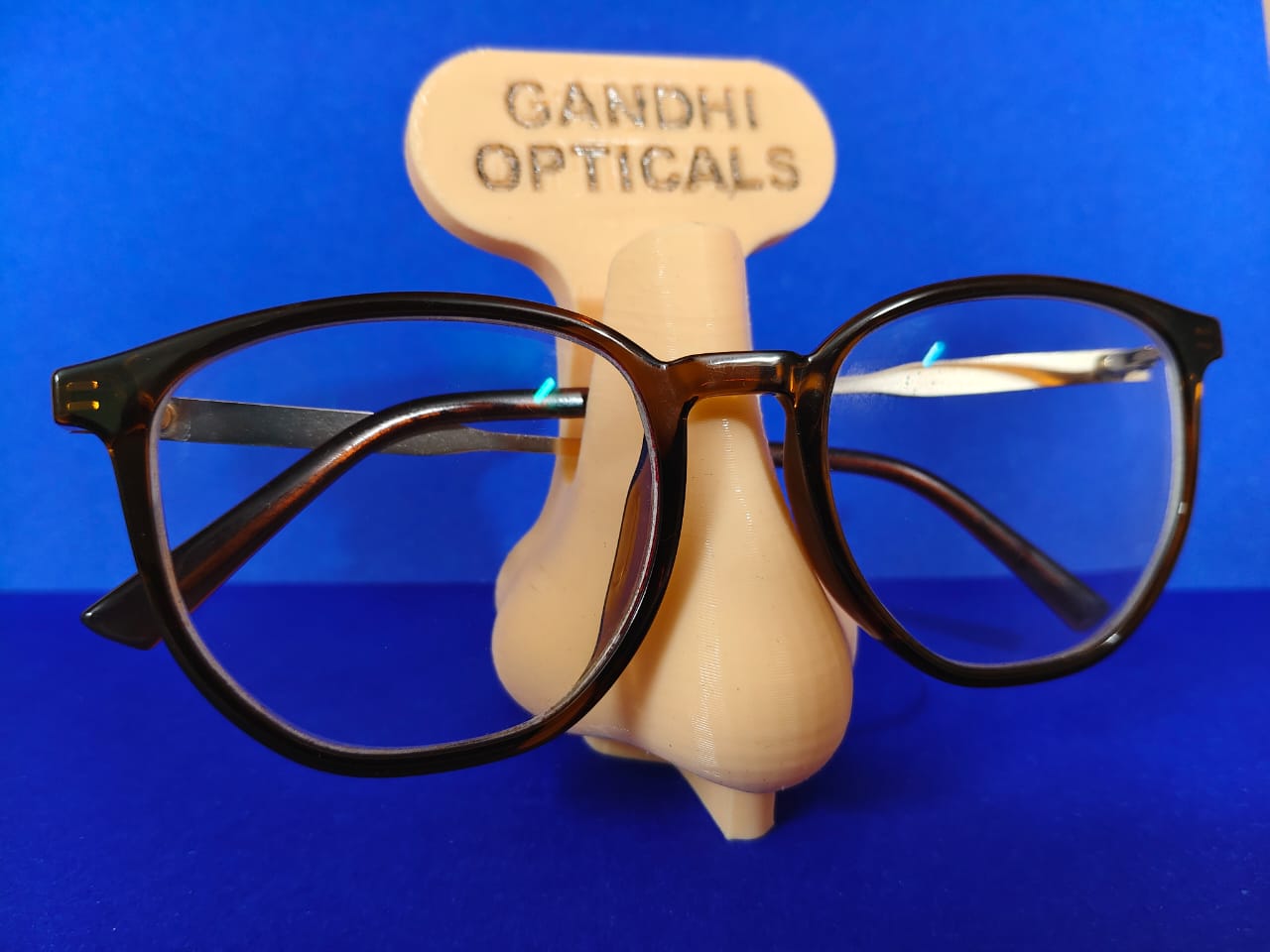 Custom 3D Printed Spectacle Stand – Personalized With Your Name